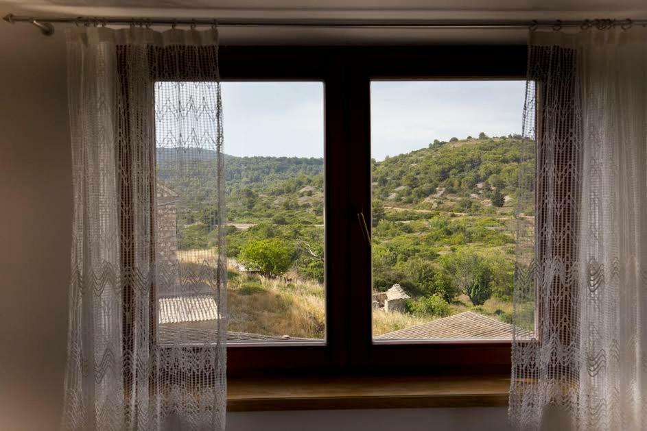 Apartments Kordic Vis Luaran gambar